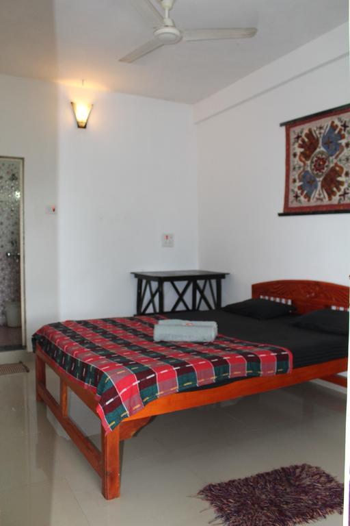 Cactus Guesthouse Arambol Bagian luar foto